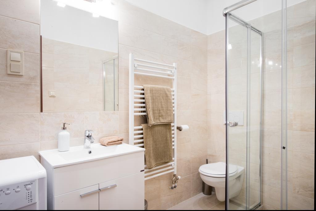 Little Boss Apartment Budapest Esterno foto