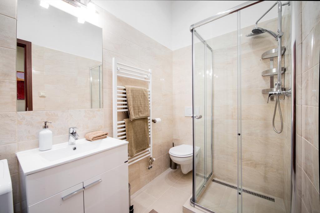 Little Boss Apartment Budapest Esterno foto
